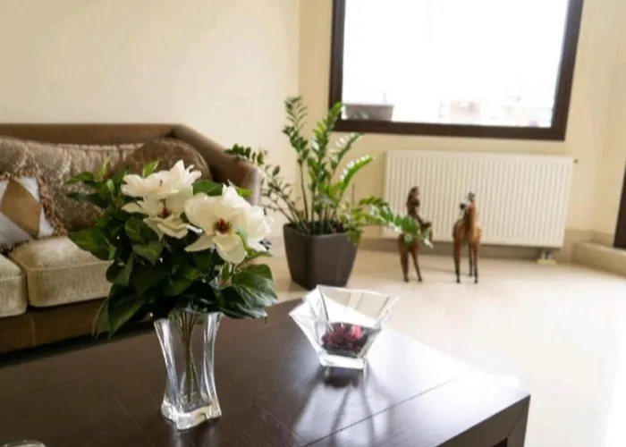 Villa Nostra- Cars Included Soroni