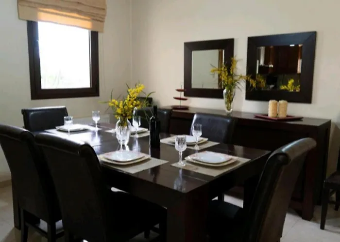 Villa Nostra- Cars Included *