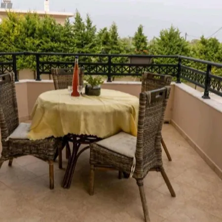 Villa Nostra- Cars Included *