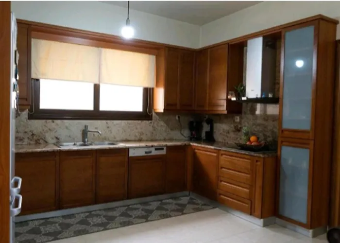 Nostra- Cars Included Soroni