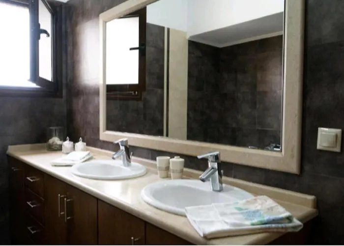 ヴィラ Nostra- Cars Included